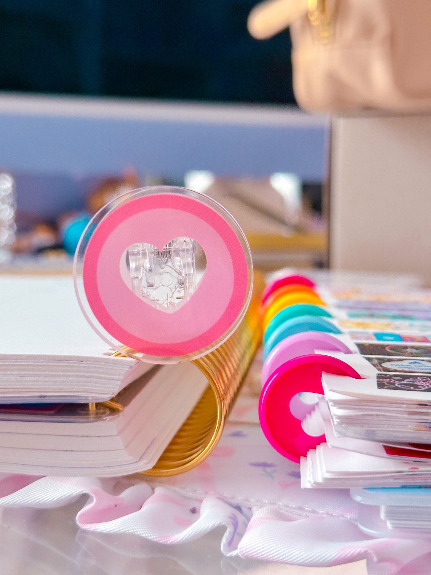 Mini Acrylic Clip - Heart Disc