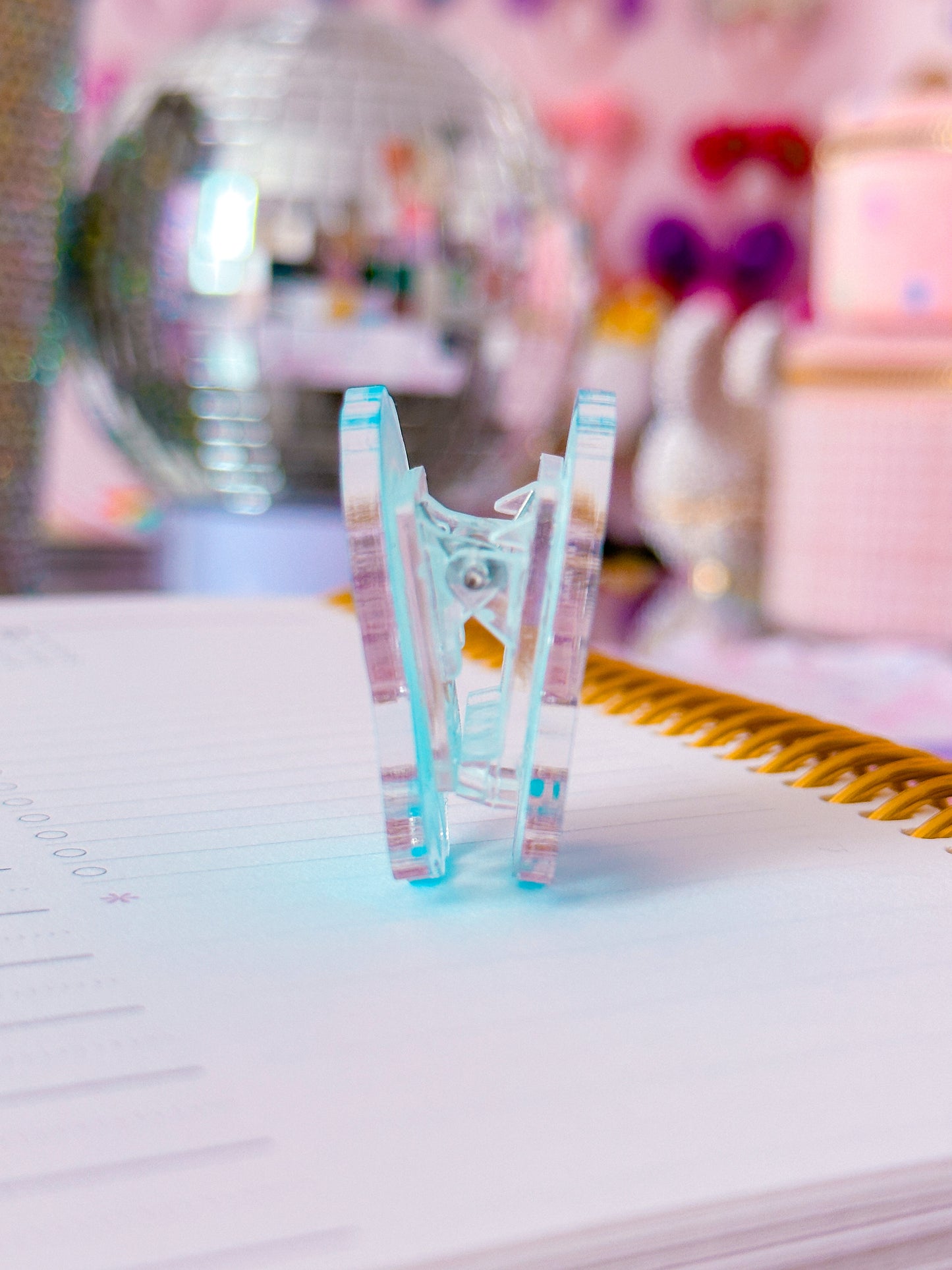 Mini Acrylic Clip - Prize Ribbon